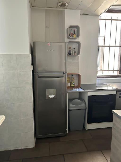 Superbe Appartement Avec Parking Gratuit Vaulx-en-Velin Exterior photo